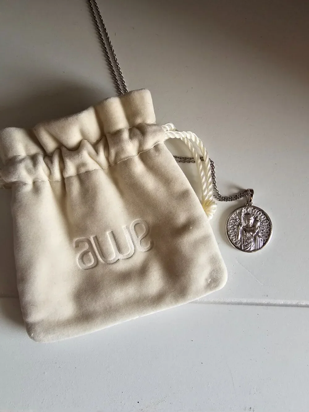 Awe Inspired Silver Hera Pendant Necklace - Picture 2 of 2